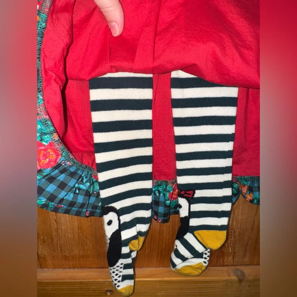 Christmas Outfit - Picture 3 of 7